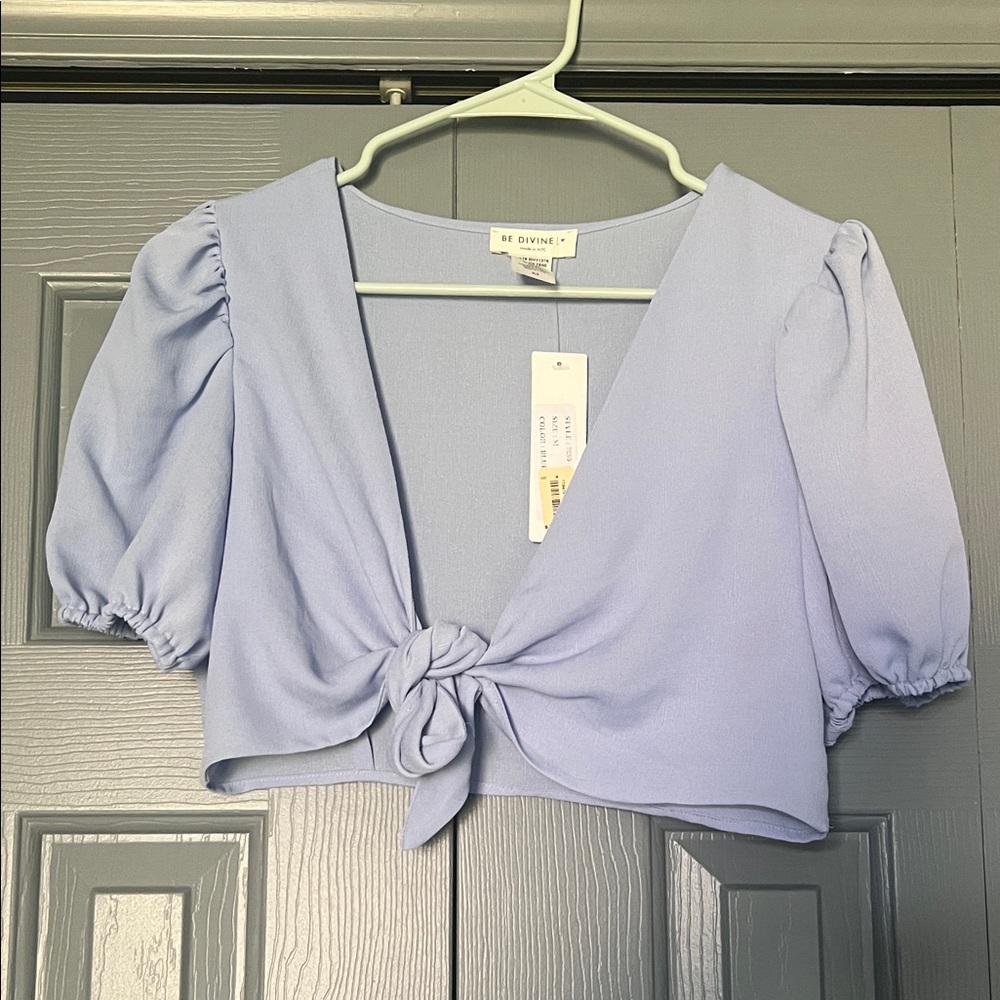 Light blue Tie-Front Puff Sleeve Crop Top